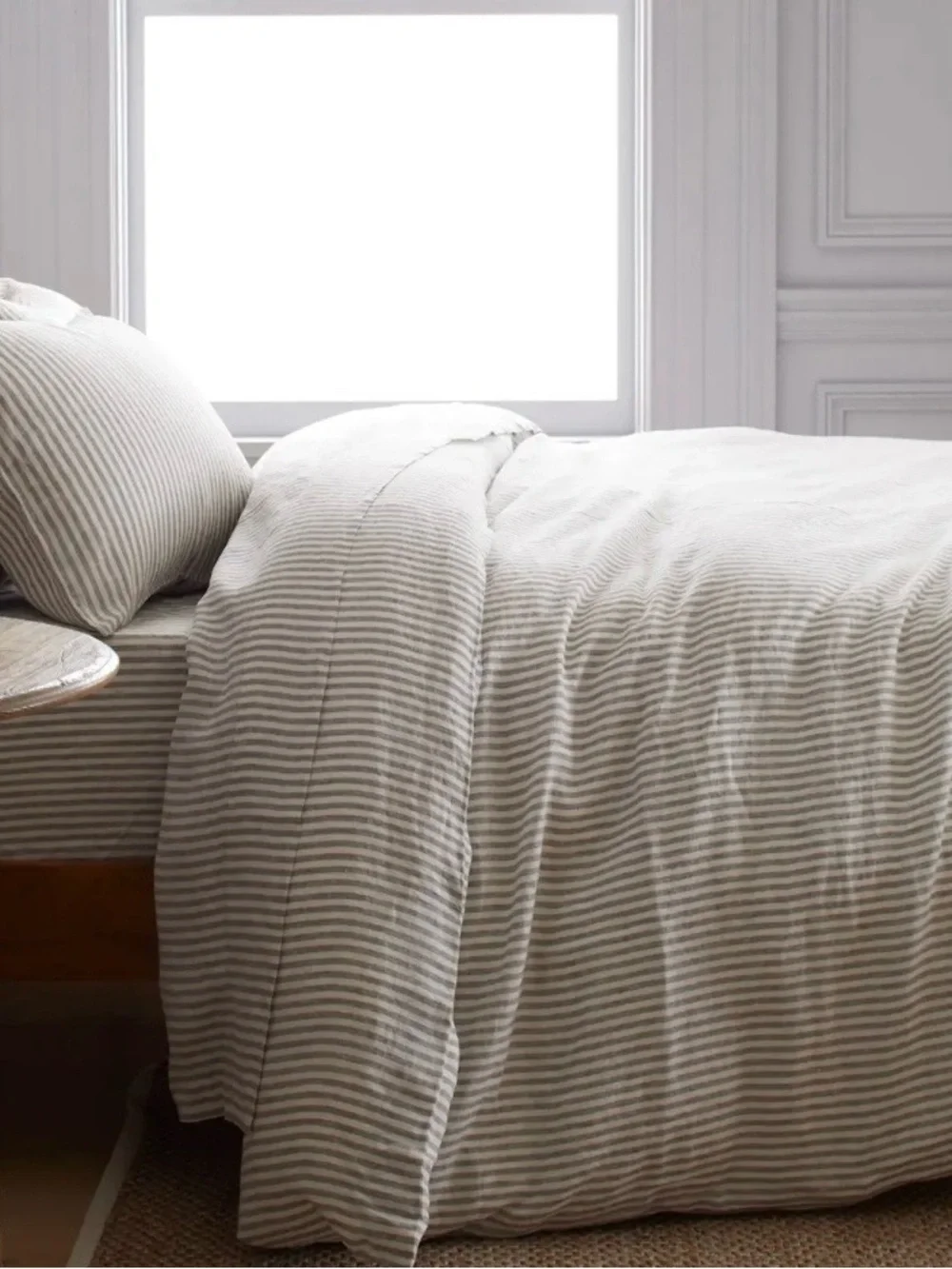 NWOT Quince European Linen Stripe 3 Pc Duvet Cover Set, Full/Queen (Gray/White)